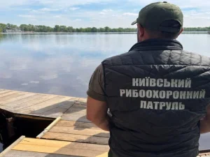 На Київщині знайшли 50-метрову сітку з живою рибою: другий випадок виявили на ринку