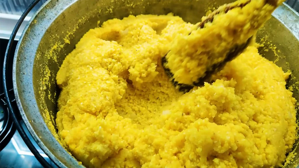 Кукурудзяна мастирка на сазана та коропа: рецепт для ловлі у вересні Кукурудзяна мастирка на сазана та коропа: рецепт для ловлі у вересні